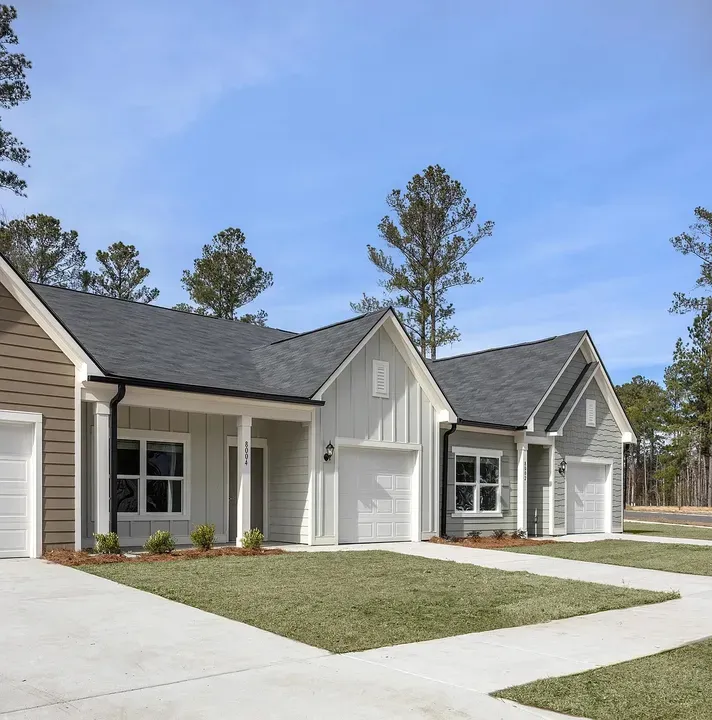 3 Bed 2 Bath Contemporary Multi-Level Townhome in Huntsville, AL - 1