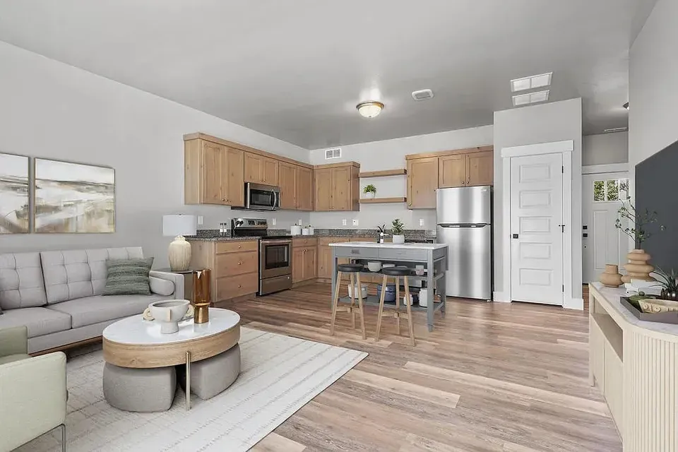 3 Bed 2 Bath Contemporary Multi-Level Townhome in Idaho Falls, ID