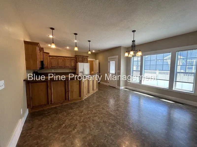 3 Bed 2 Bath Contemporary Multi-Level Townhome in Idaho Falls, ID - 4