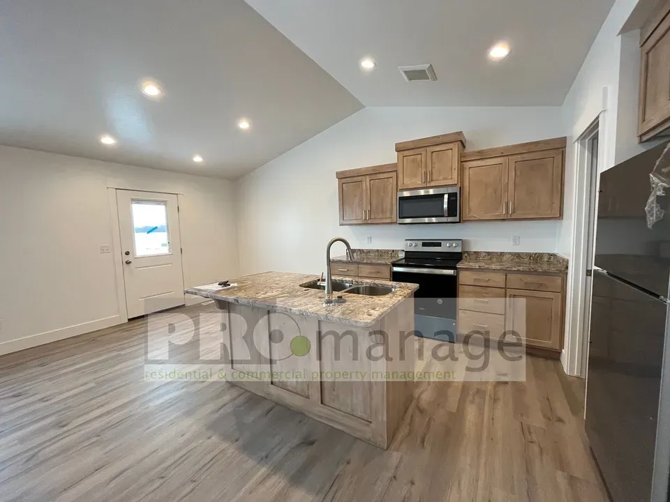3 Bed 2 Bath Contemporary Multi-Level Townhome in Idaho Falls, ID - 2