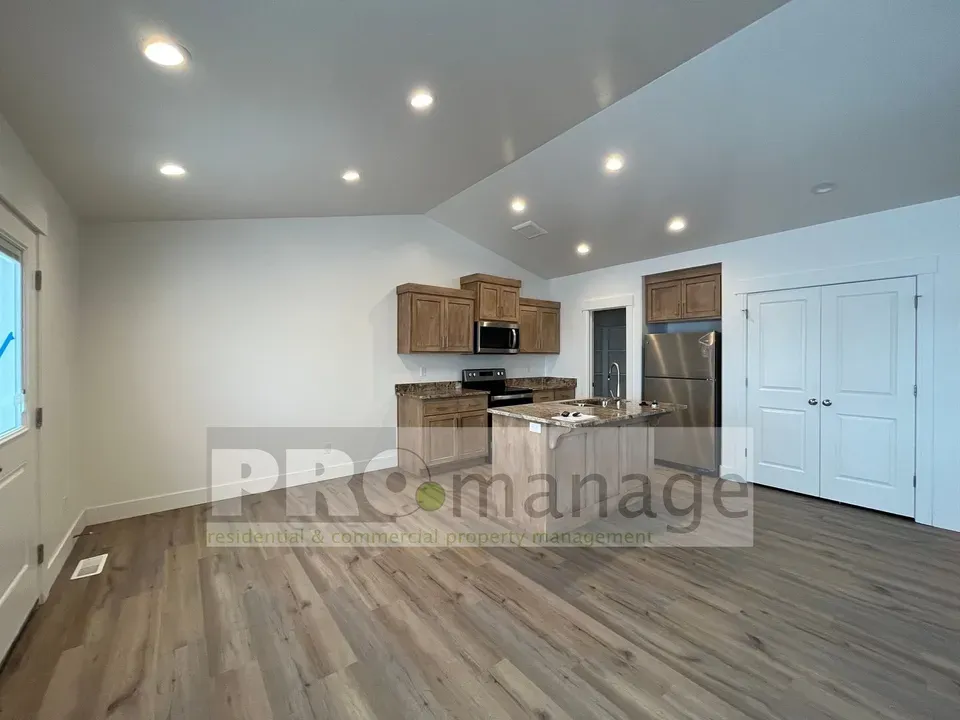 3 Bed 2 Bath Contemporary Multi-Level Townhome in Idaho Falls, ID - 3
