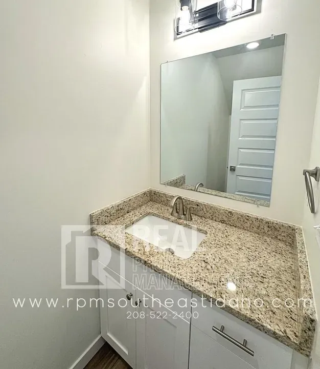 3 Bed 2 Bath Contemporary Multi-Level Townhome in Idaho Falls, ID - 5