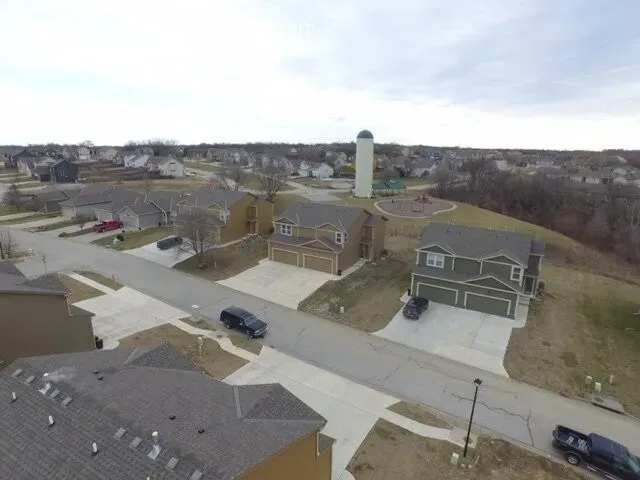 3 Bed 2 Bath Contemporary Multi-Level Townhome in Kansas City, KS - 3