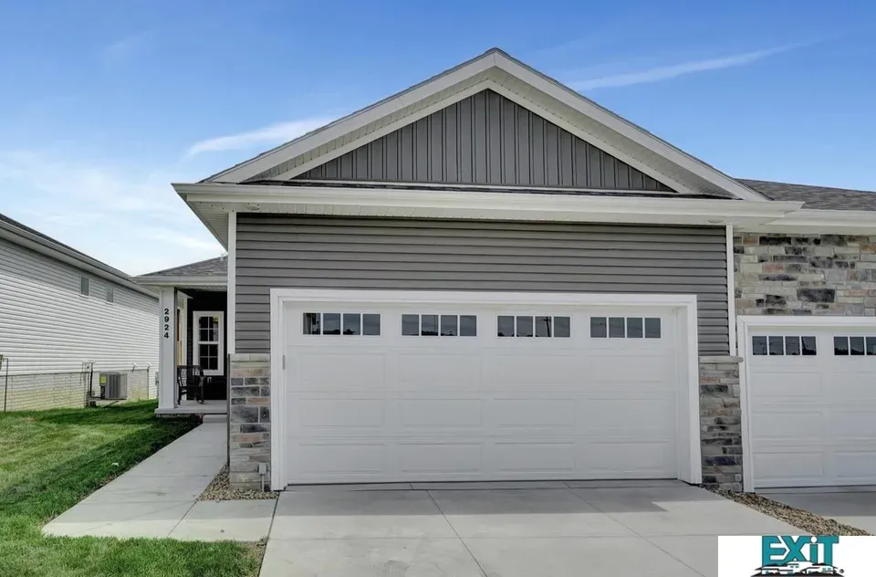 3 Bed 2 Bath Contemporary Multi-Level Townhome in Lincoln, NE - 1