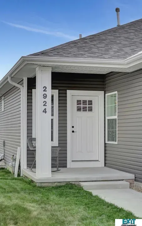 3 Bed 2 Bath Contemporary Multi-Level Townhome in Lincoln, NE - 4