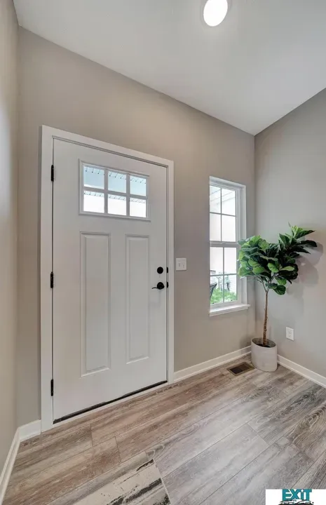 3 Bed 2 Bath Contemporary Multi-Level Townhome in Lincoln, NE - 5