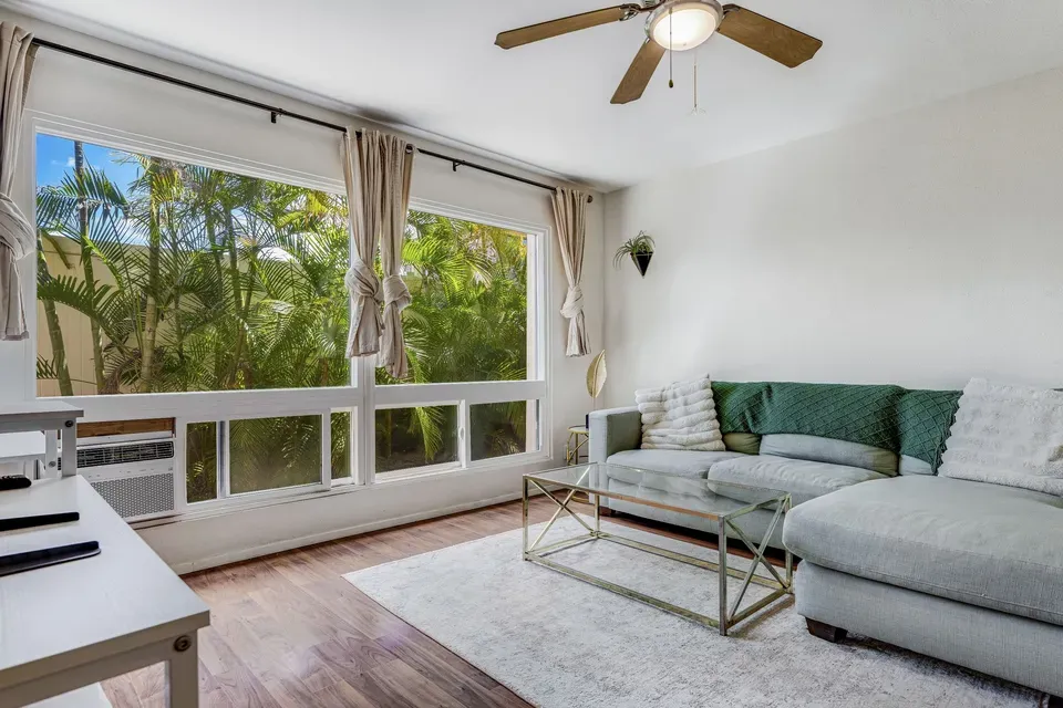 3 Bed 2 Bath Contemporary Multi-Level Townhome in Maui, HI - 5