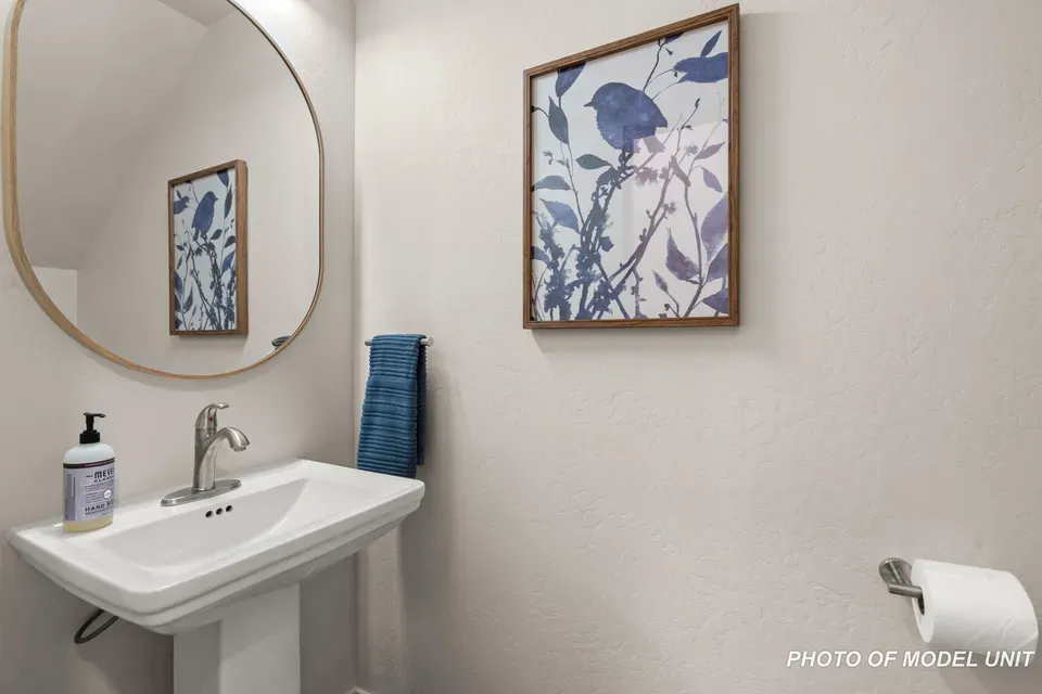 3 Bed 2 Bath Contemporary Multi-Level Townhome in Medford, OR - 5