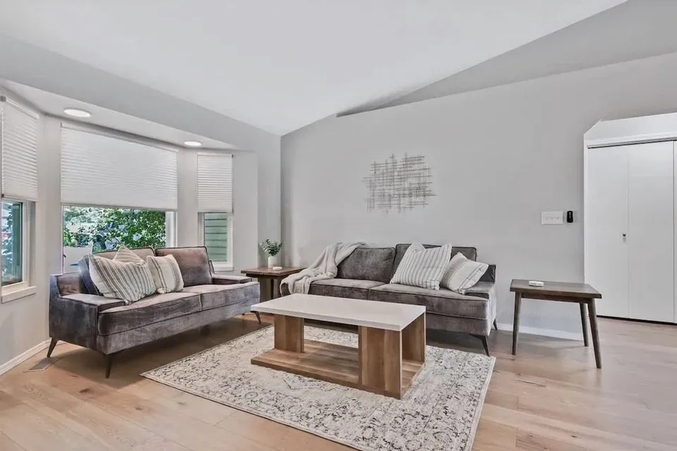 3 Bed 2 Bath Contemporary Multi-Level Townhome in Meridian, ID - 5