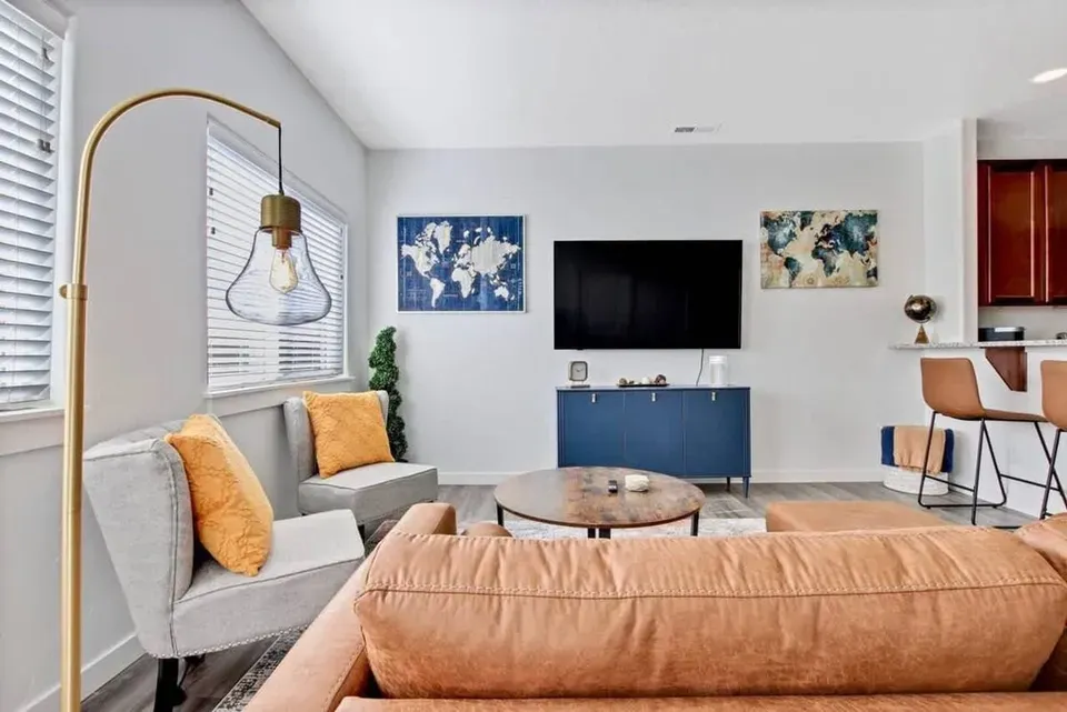 3 Bed 2 Bath Contemporary Multi-Level Townhome in Nampa, ID - 2