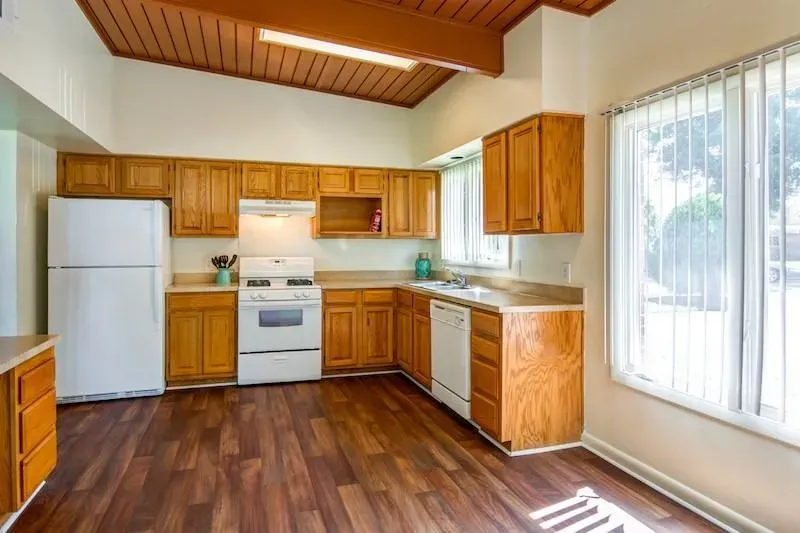 3 Bed 2 Bath Contemporary Multi-Level Townhome in Norfolk, VA - 4