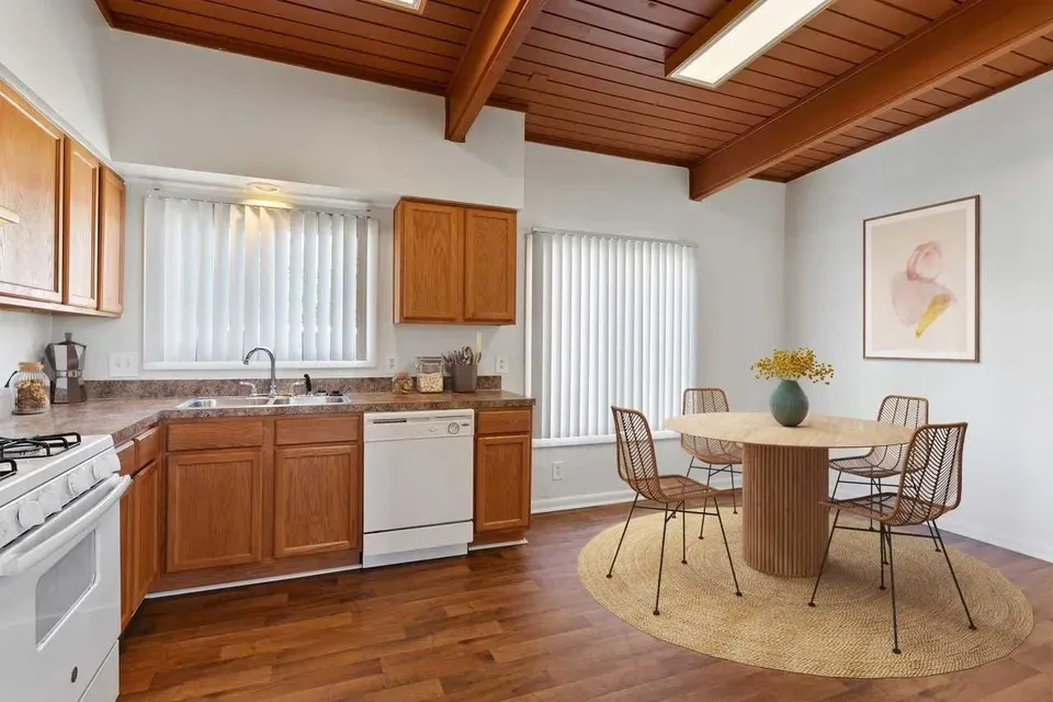 3 Bed 2 Bath Contemporary Multi-Level Townhome in Norfolk, VA - 5