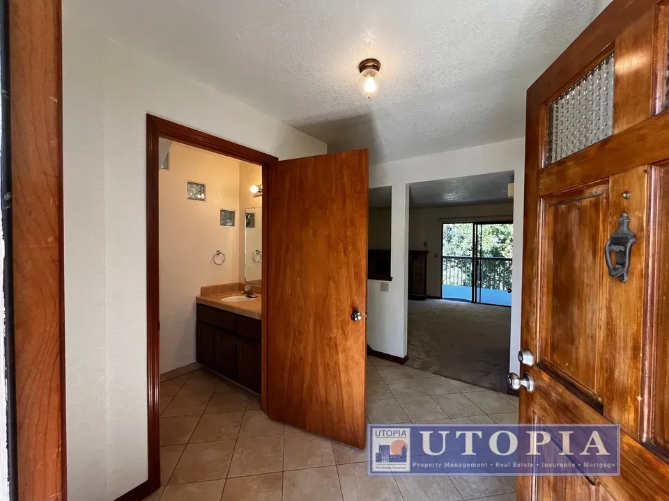 3 Bed 2 Bath Contemporary Multi-Level Townhome in Santa Cruz, CA - 4