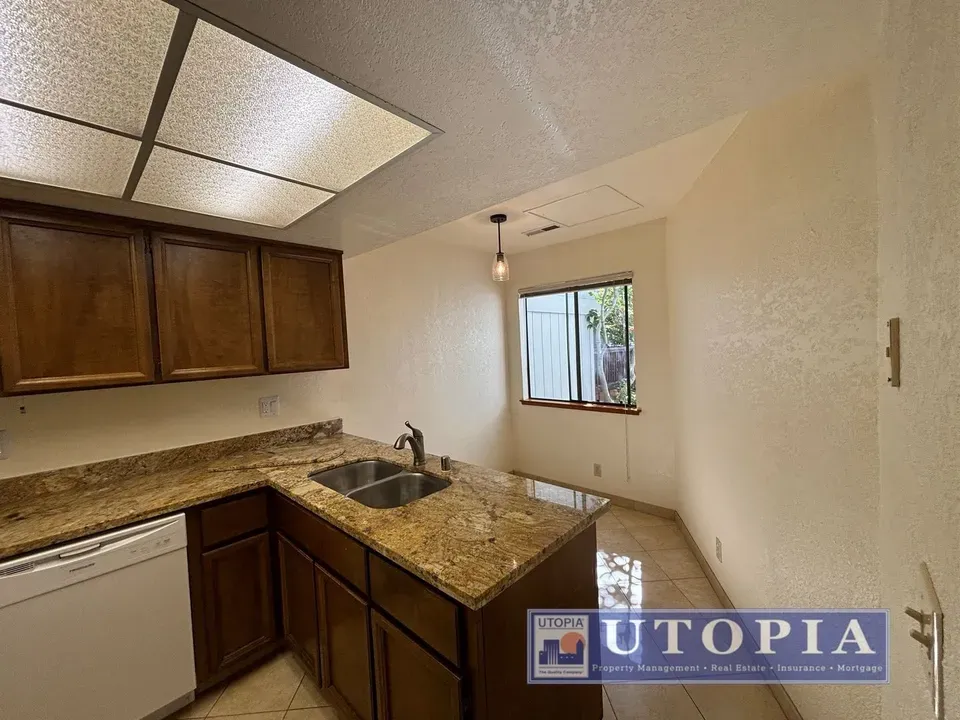 3 Bed 2 Bath Contemporary Multi-Level Townhome in Santa Cruz, CA - 5