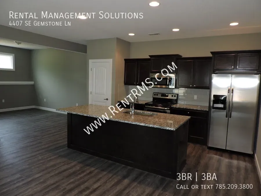 3 Bed 2 Bath Contemporary Multi-Level Townhome in Topeka, KS - 3