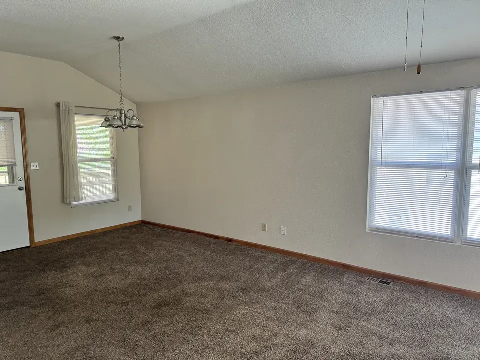 3 Bed 2 Bath Contemporary Multi-Level Townhome in Topeka, KS - 3