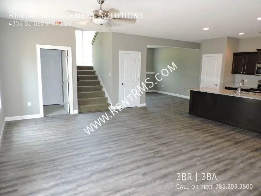 3 Bed 2 Bath Contemporary Multi-Level Townhome in Topeka, KS - 3