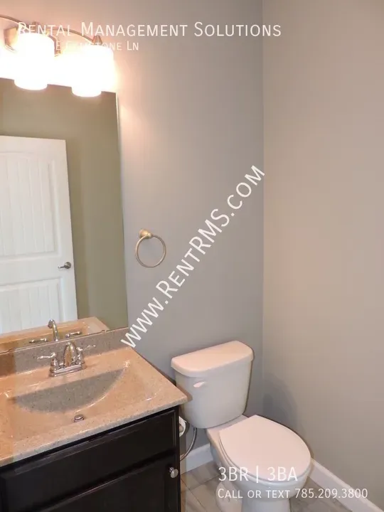 3 Bed 2 Bath Contemporary Multi-Level Townhome in Topeka, KS - 4