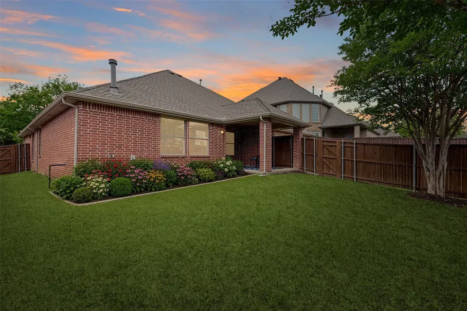 3 Bed 2 Bath Established Contemporary Home in Allen, TX - 2