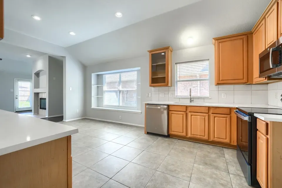 3 Bed 2 Bath Established Contemporary Home in Allen, TX - 5