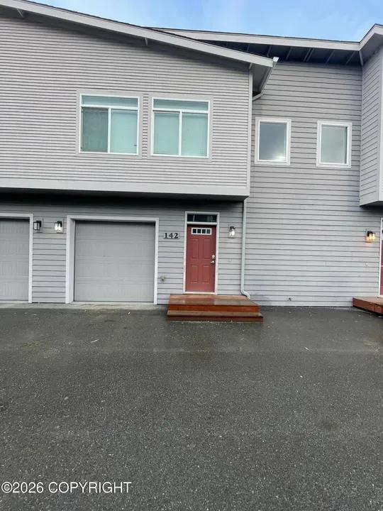 3 Bed 2 Bath Established Contemporary Home in Anchorage, AK