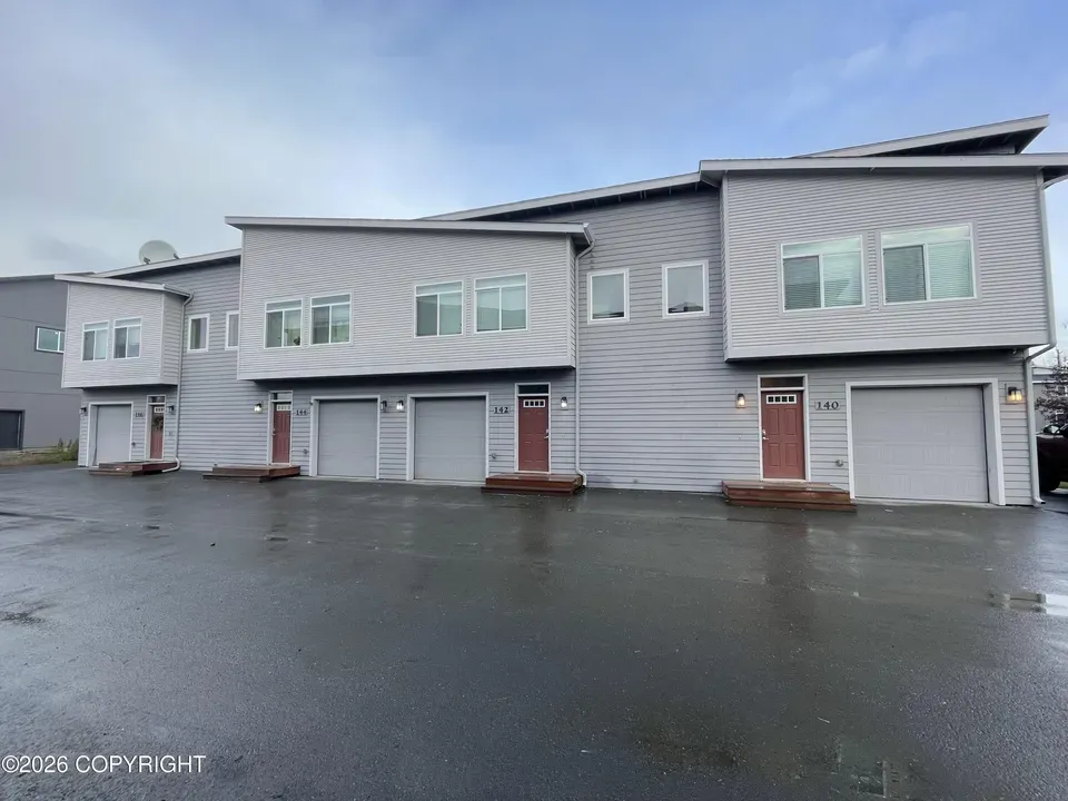 3 Bed 2 Bath Established Contemporary Home in Anchorage, AK - 2