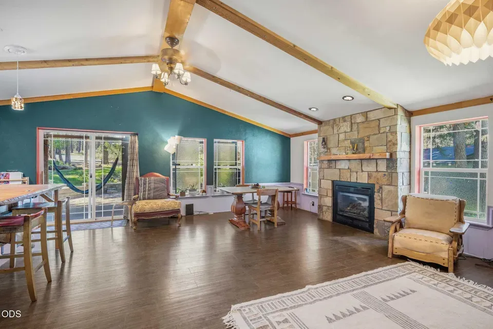 3 Bed 2 Bath Established Contemporary Home in Bend, OR - 4