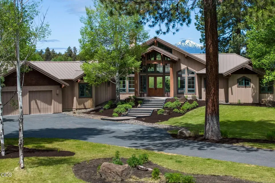 3 Bed 2 Bath Established Contemporary Home in Bend, OR - 5