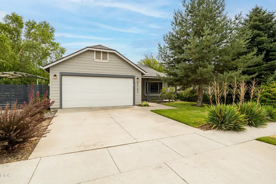 3 Bed 2 Bath Established Contemporary Home in Bend, OR - 3