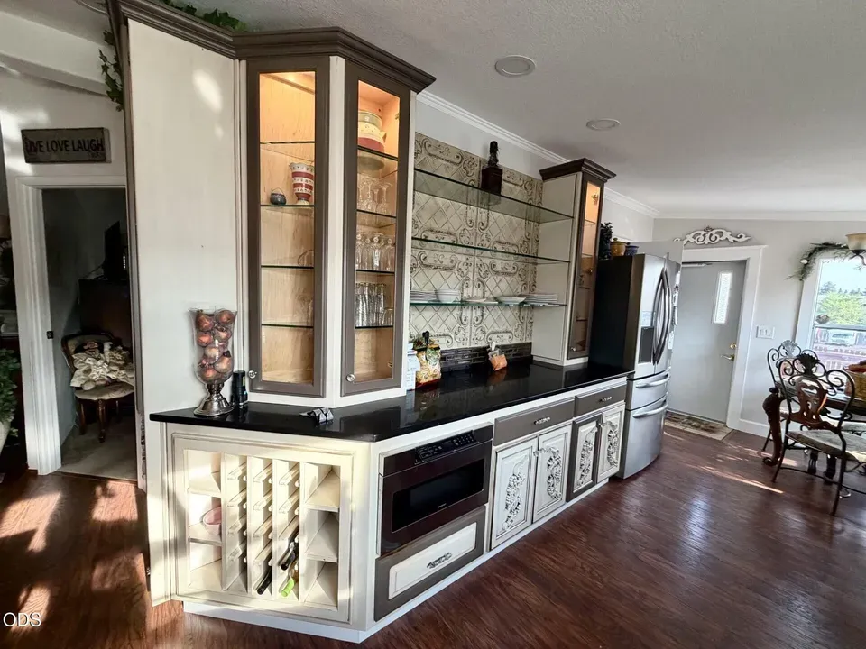 3 Bed 2 Bath Established Contemporary Home in Bend, OR - 2
