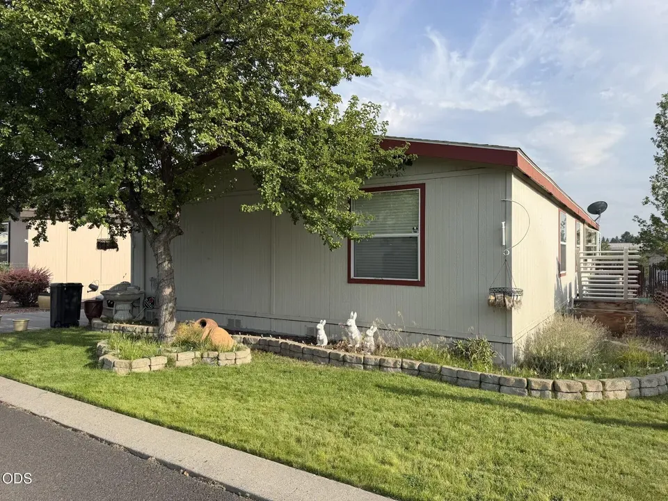 3 Bed 2 Bath Established Contemporary Home in Bend, OR - 5