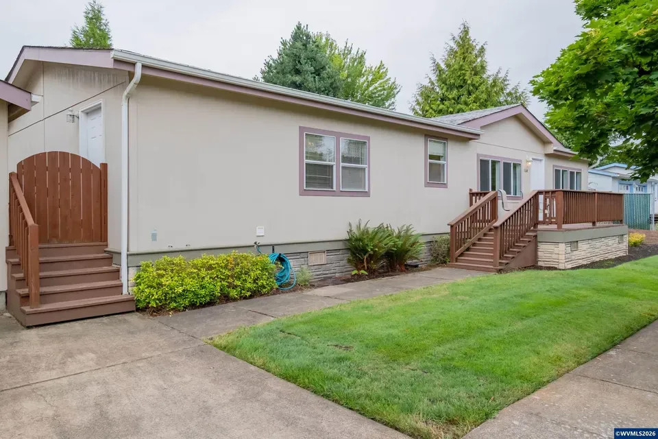 3 Bed 2 Bath Established Contemporary Home in Corvallis, OR - 3