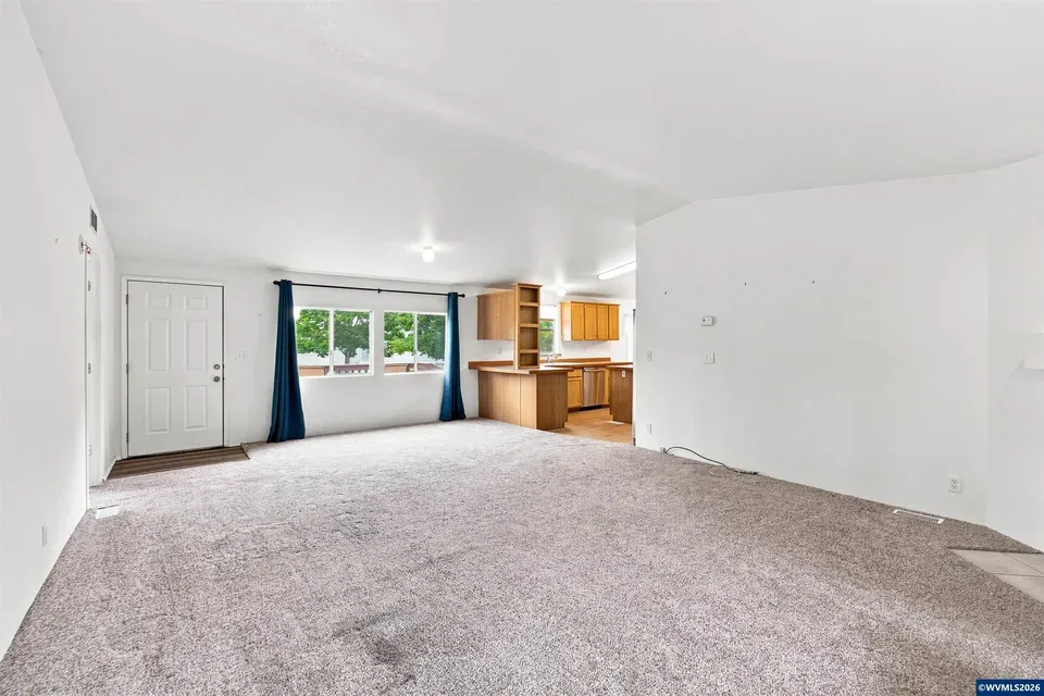 3 Bed 2 Bath Established Contemporary Home in Corvallis, OR - 5