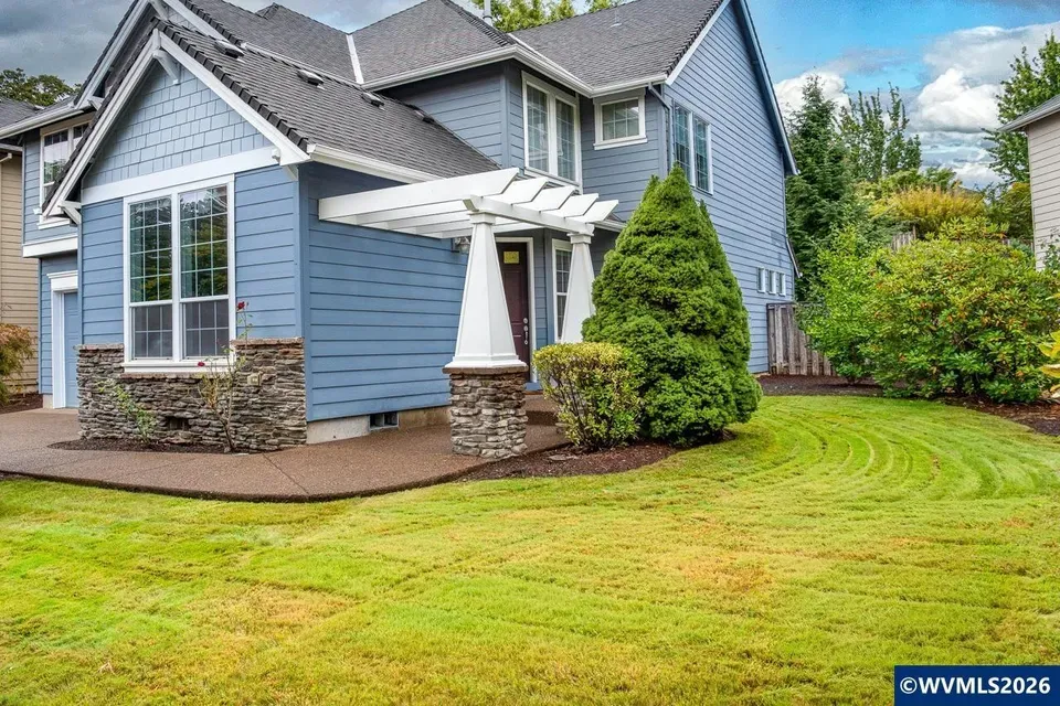 3 Bed 2 Bath Established Contemporary Home in Corvallis, OR - 2