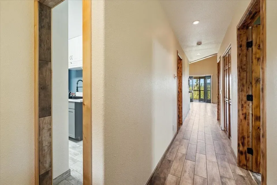 3 Bed 2 Bath Established Contemporary Home in Fairbanks, AK - 2