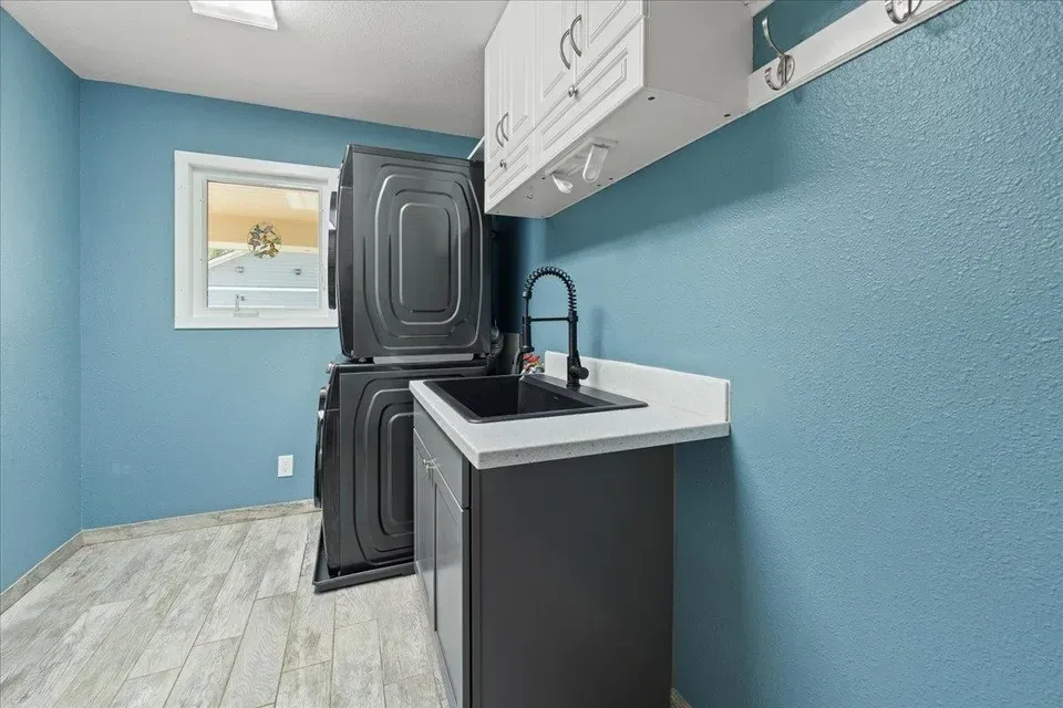 3 Bed 2 Bath Established Contemporary Home in Fairbanks, AK - 3