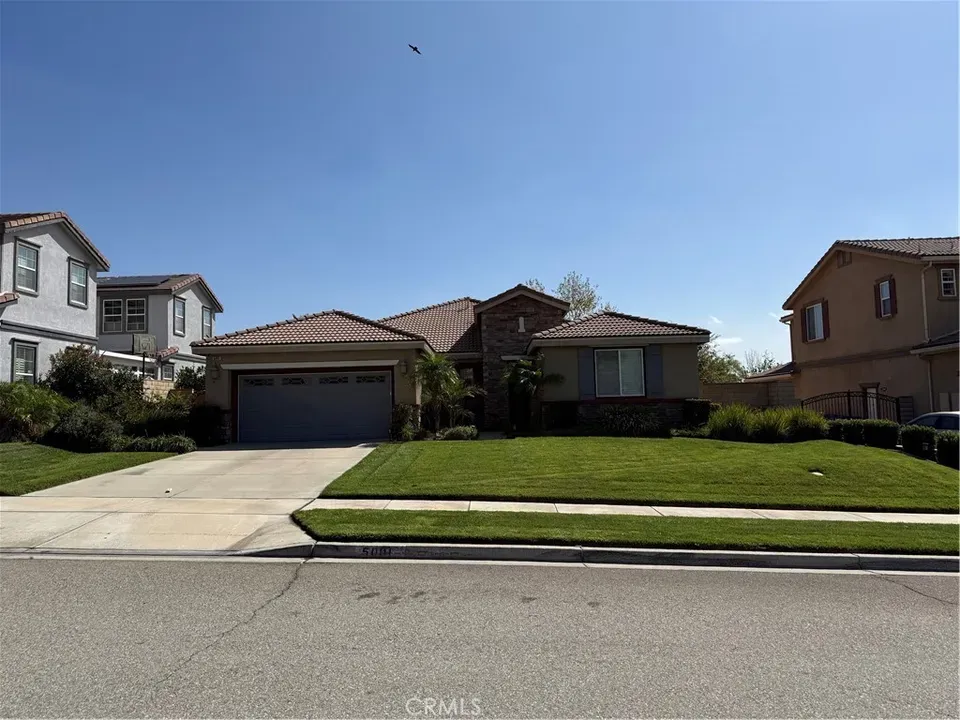 3 Bed 2 Bath Established Contemporary Home in Fontana, CA