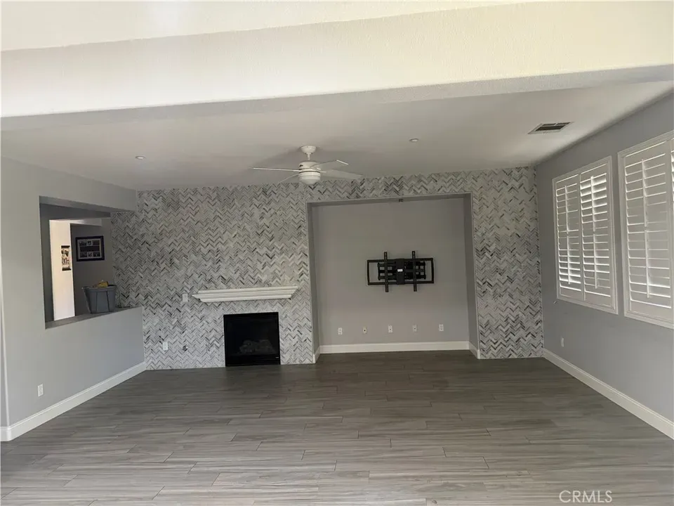 3 Bed 2 Bath Established Contemporary Home in Fontana, CA - 4
