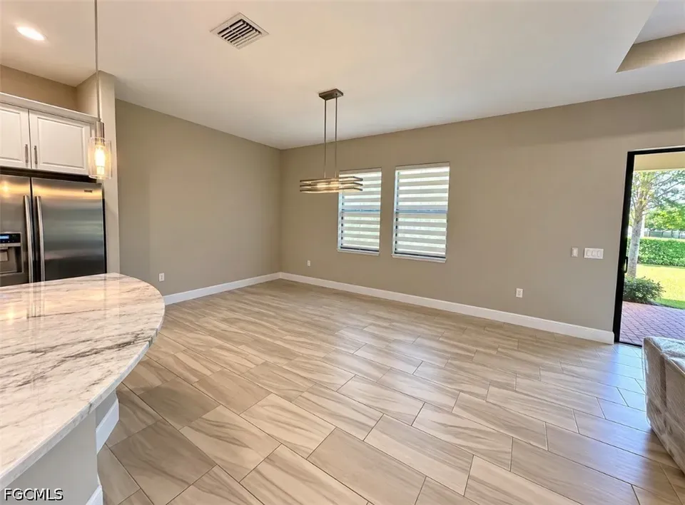 3 Bed 2 Bath Established Contemporary Home in Fort Myers, FL - 5