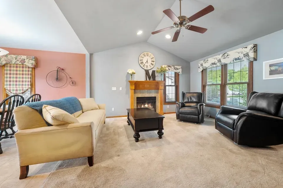 3 Bed 2 Bath Established Contemporary Home in Green Bay, WI - 5