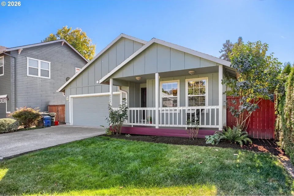3 Bed 2 Bath Established Contemporary Home in Hillsboro, OR - 1