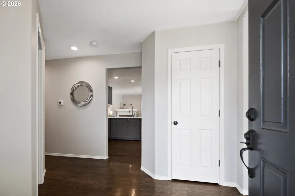 3 Bed 2 Bath Established Contemporary Home in Hillsboro, OR - 3