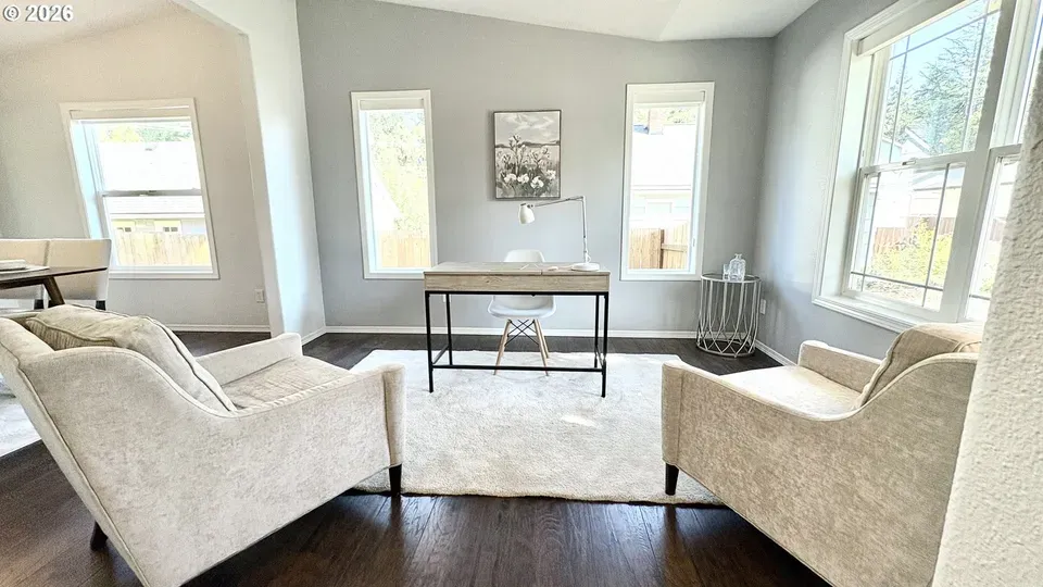 3 Bed 2 Bath Established Contemporary Home in Hillsboro, OR - 4