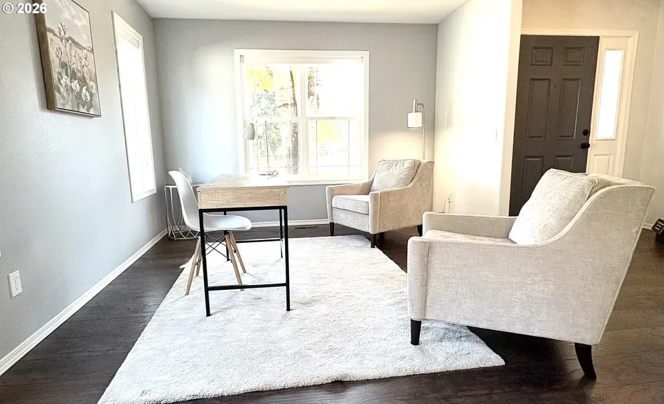 3 Bed 2 Bath Established Contemporary Home in Hillsboro, OR - 5