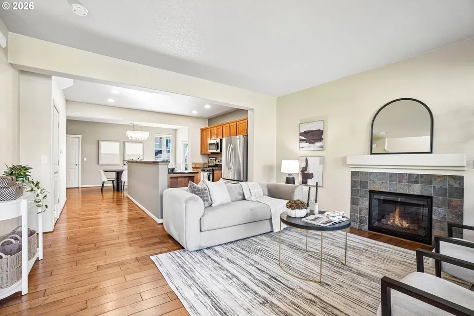 3 Bed 2 Bath Established Contemporary Home in Hillsboro, OR - 4