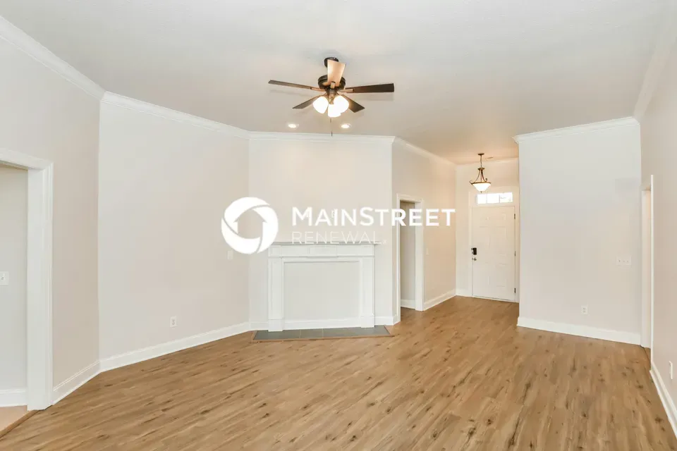 3 Bed 2 Bath Established Contemporary Home in Huntsville, AL - 3