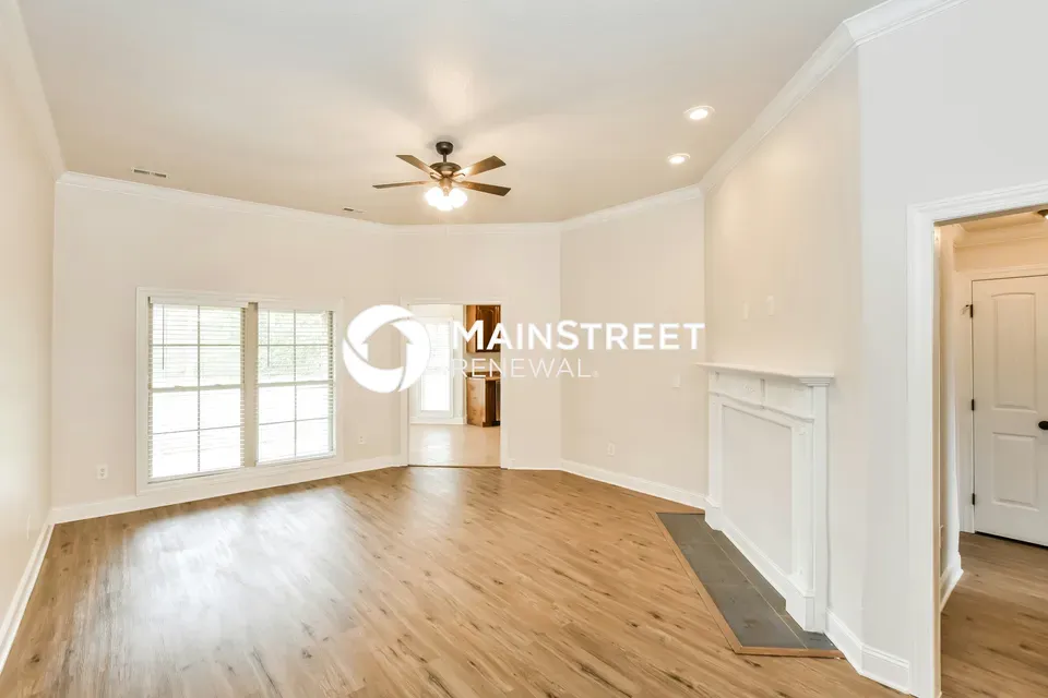 3 Bed 2 Bath Established Contemporary Home in Huntsville, AL - 4