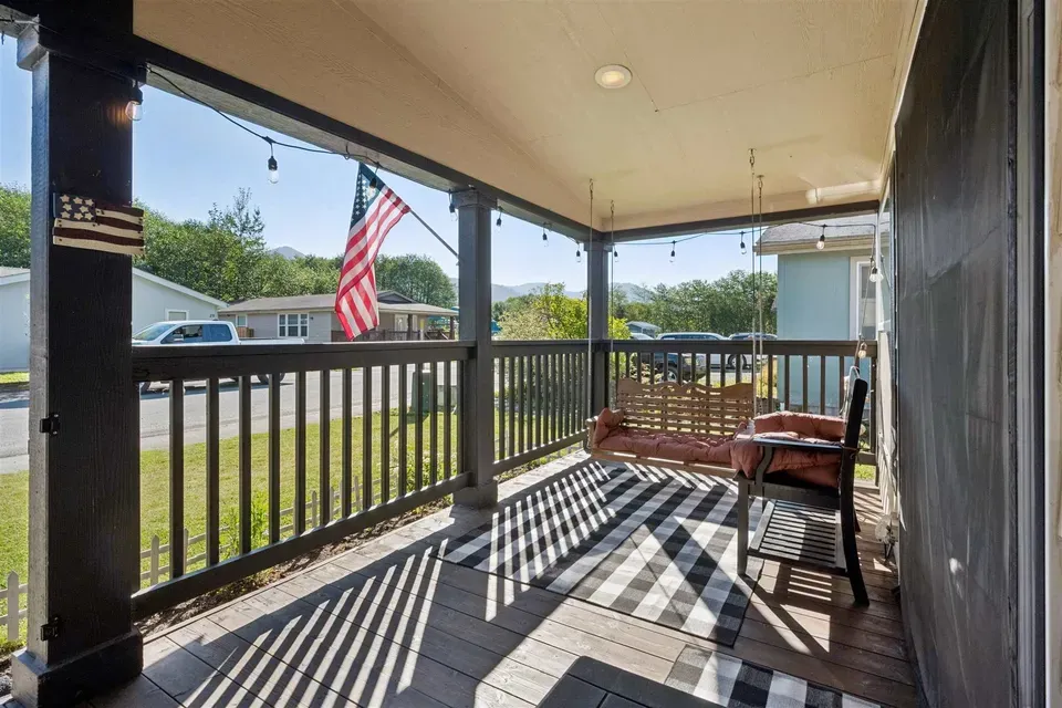 3 Bed 2 Bath Established Contemporary Home in Juneau, AK - 3