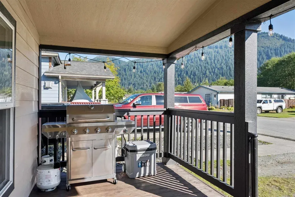3 Bed 2 Bath Established Contemporary Home in Juneau, AK - 4