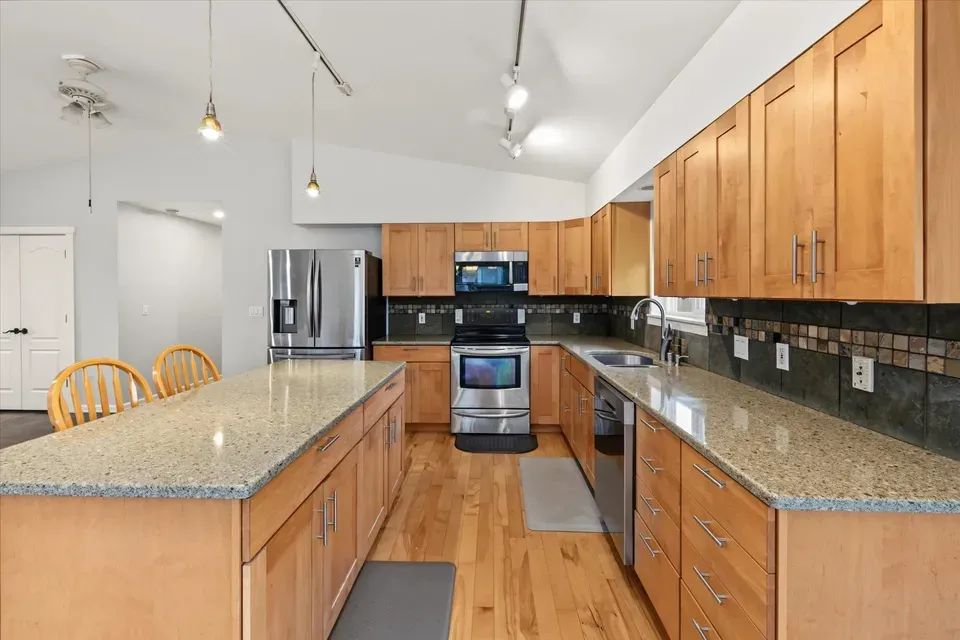 3 Bed 2 Bath Established Contemporary Home in Juneau, AK - 4